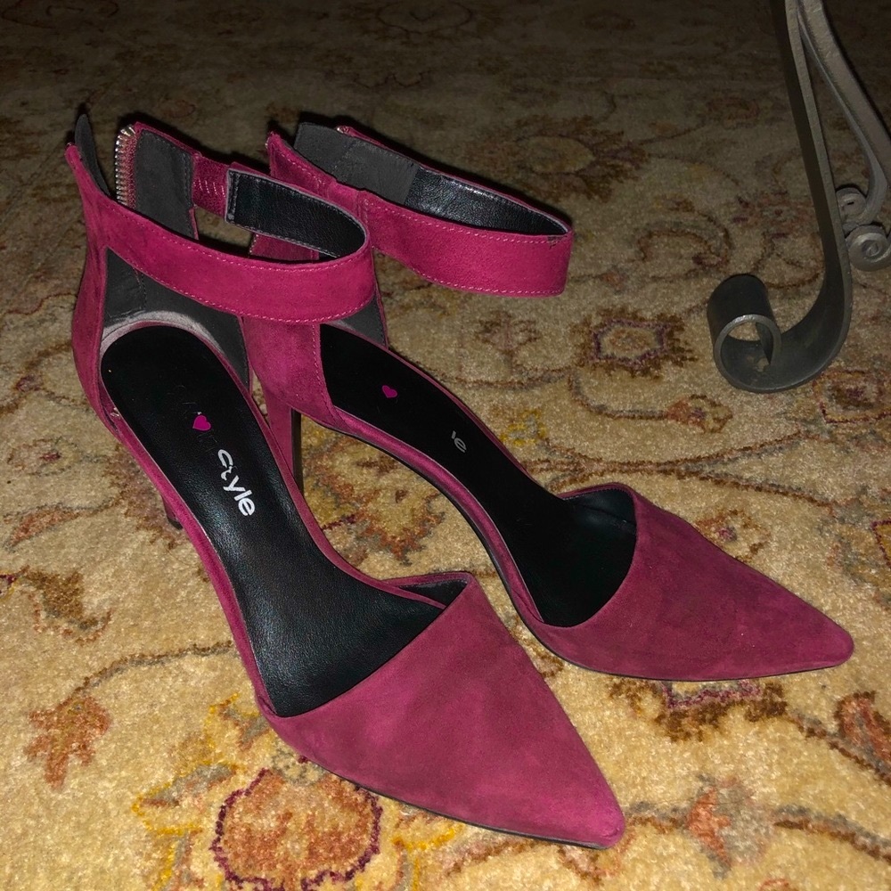 Beautiful burgundy suede high heels